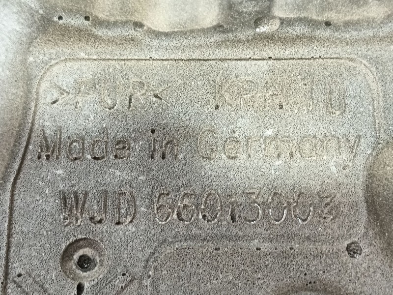 Recambio de tapa motor para seat leon (5f1) 2.0 tdi referencia OEM IAM   