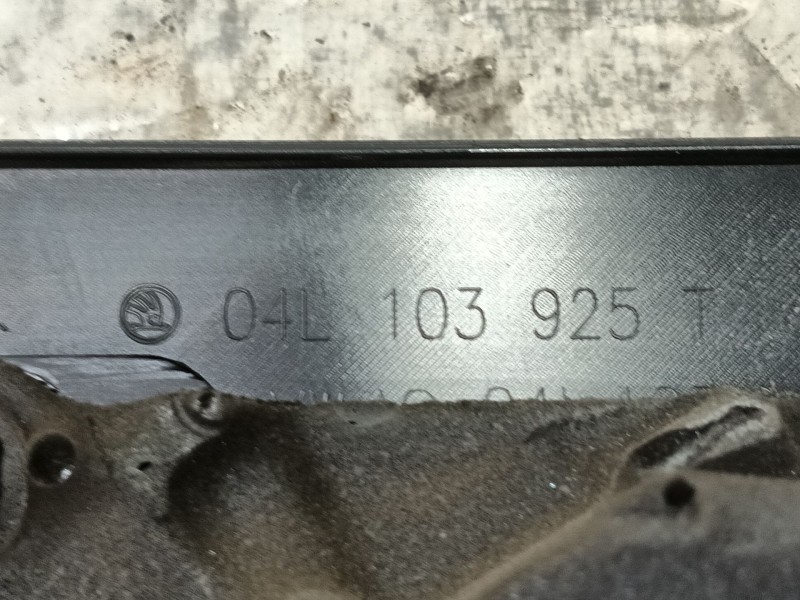 Recambio de tapa motor para seat leon (5f1) 2.0 tdi referencia OEM IAM   