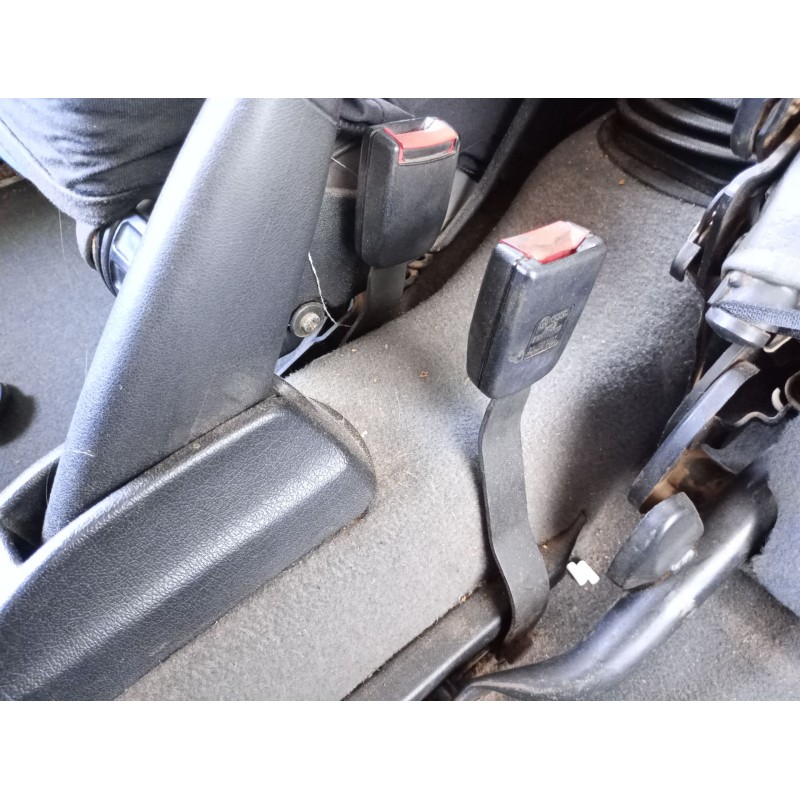 Recambio de enganche cinturon delantero derecho para seat inca (6k9) 1.9 d referencia OEM IAM 0  