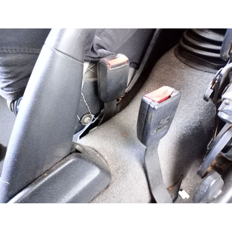 Recambio de enganche cinturon delantero izquierdo para seat inca (6k9) 1.9 d referencia OEM IAM 0  