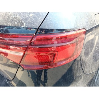 PILOTO TRASERO DERECHO 8V4945092B 