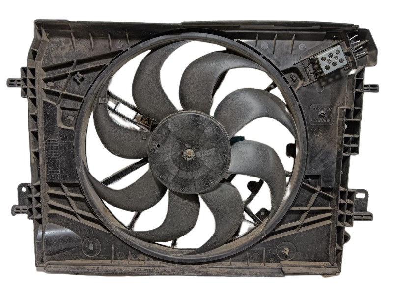 Recambio de electroventilador para renault clio iv (bh_) 0.9 tce 90 referencia OEM IAM  214818009R 