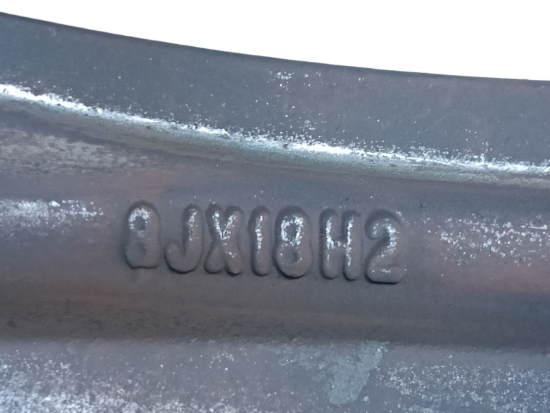 Recambio de juego llantas para audi a5 (8t3) 1.8 tfsi referencia OEM IAM CONNEUMATICOSINCLUIDOS ET35 8Jx18H2