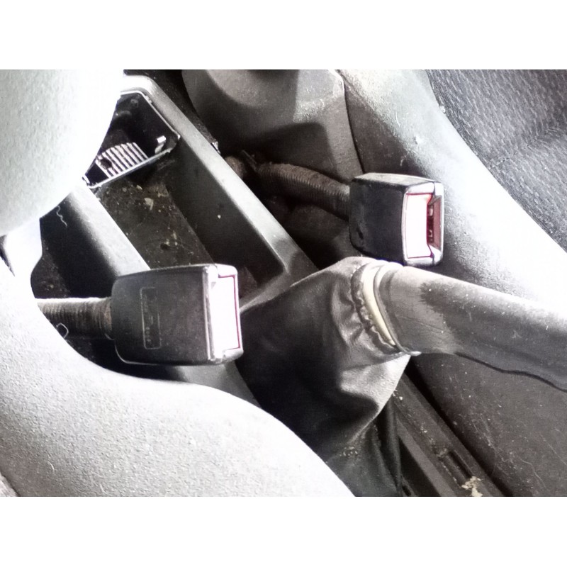 Recambio de enganche cinturon delantero derecho para ford focus i (daw, dbw) 1.6 16v referencia OEM IAM 0  