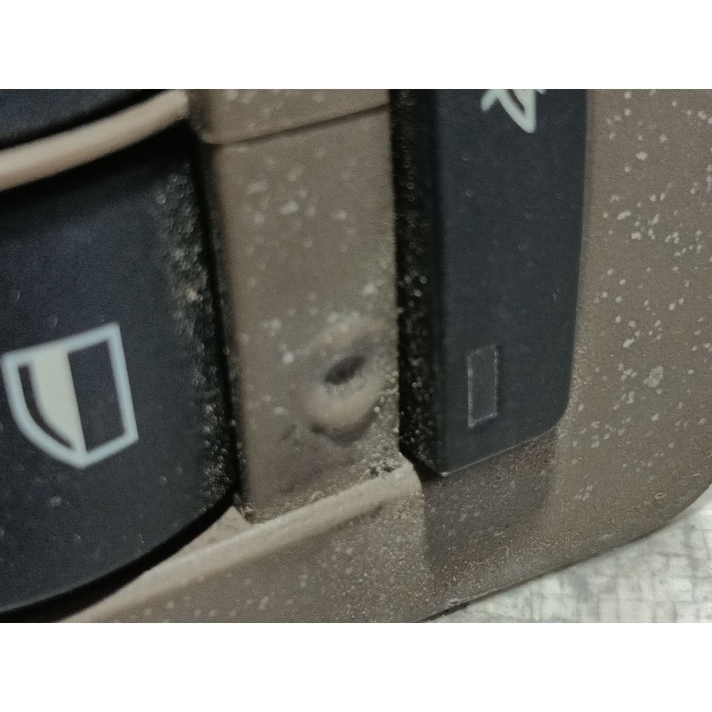 Recambio de mando elevalunas delantero izquierdo para bmw 1 (e87) 120 d referencia OEM IAM   