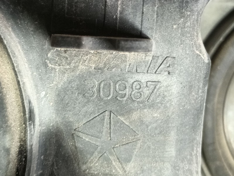 Recambio de faro izquierdo para chrysler jeep gr.cherokee (wj/wg) 3.1 td laredo referencia OEM IAM   