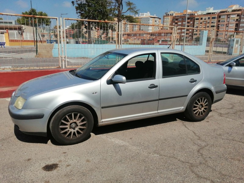 volkswagen bora i (1j2) del año 2003