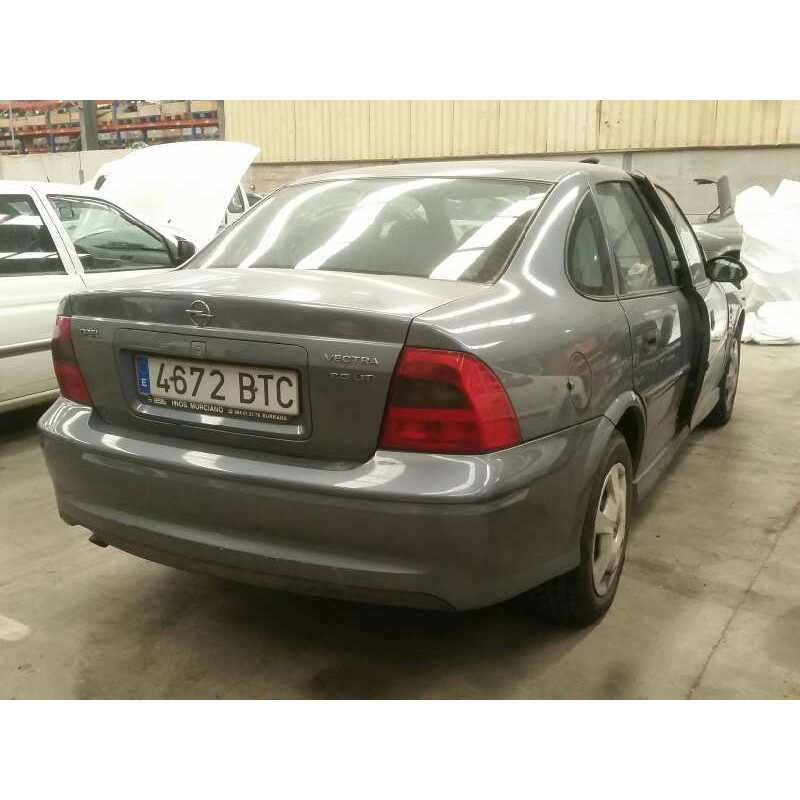 OPEL VECTRA B BERLINA