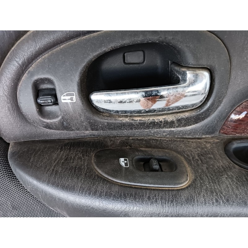 Recambio de puerta delantera derecha para chrysler 300 m (lr) 3.5 v6 referencia OEM IAM COMPLETA  