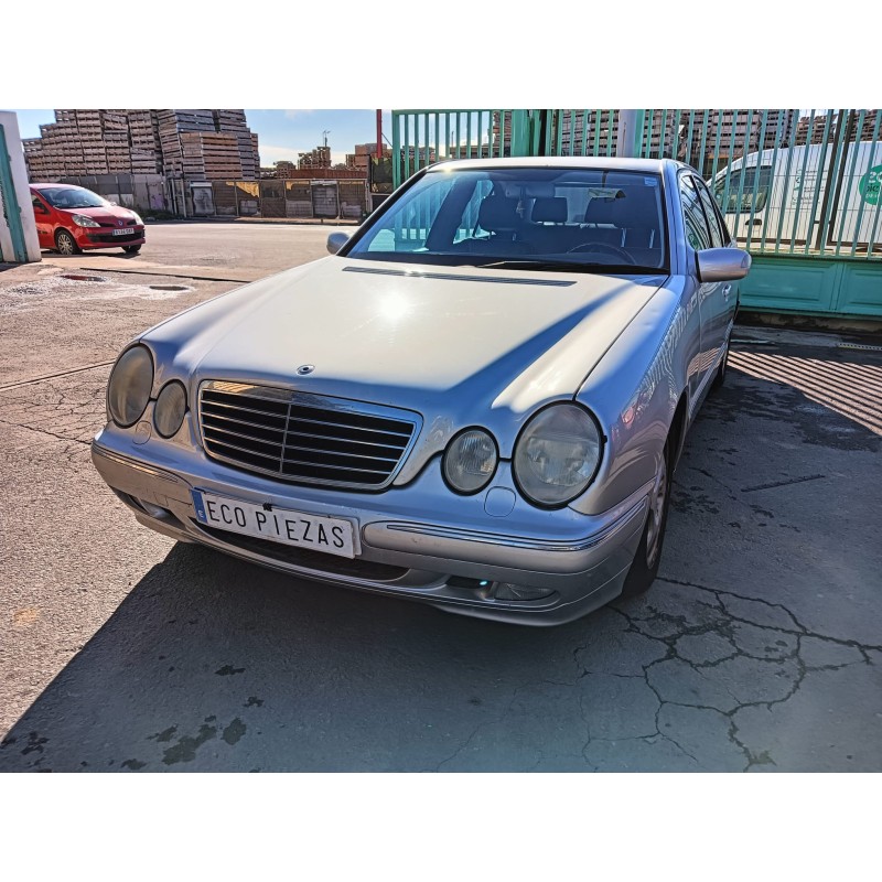 mercedes-benz clase e (w210) del año 2002