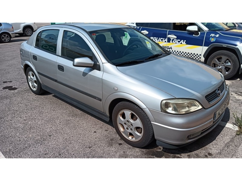 opel astra g hatchback (t98) del año 2001