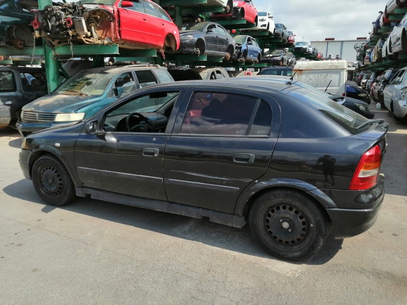 opel astra g hatchback (t98) del año 2001