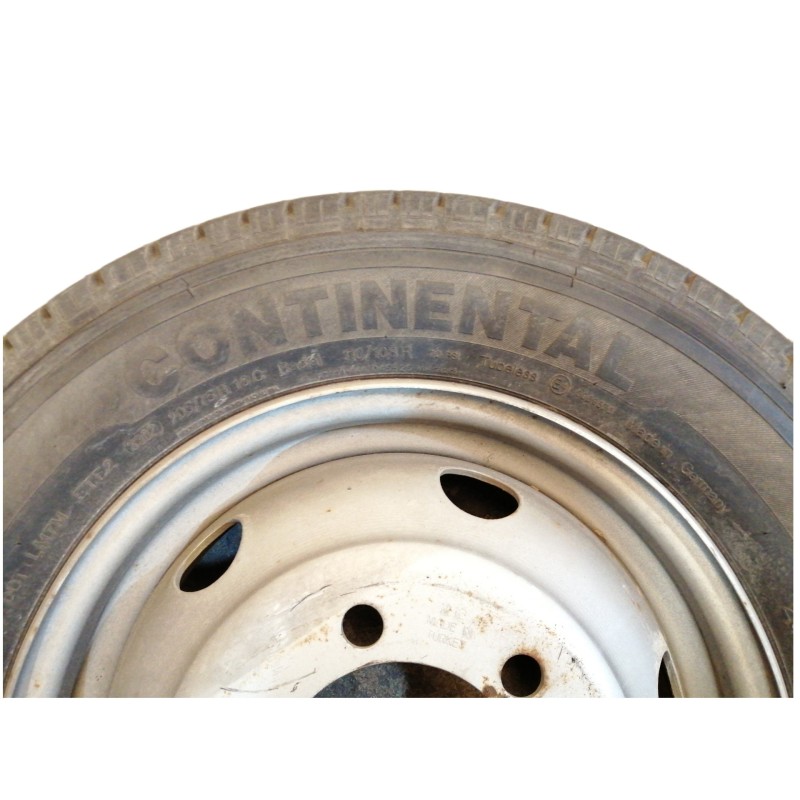 Recambio de neumatico repuesto para nissan atleon 120 referencia OEM IAM CONTINENTAL16 205/75 R16C 110/108R 