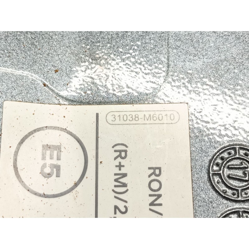 Recambio de tapa exterior combustible para hyundai kona sle 2wd referencia OEM IAM 69510J9000 69510J9000 