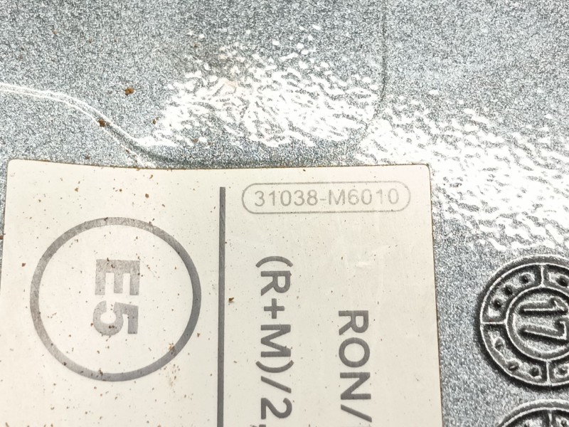 Recambio de tapa exterior combustible para hyundai kona sle 2wd referencia OEM IAM 69510J9000 69510J9000 