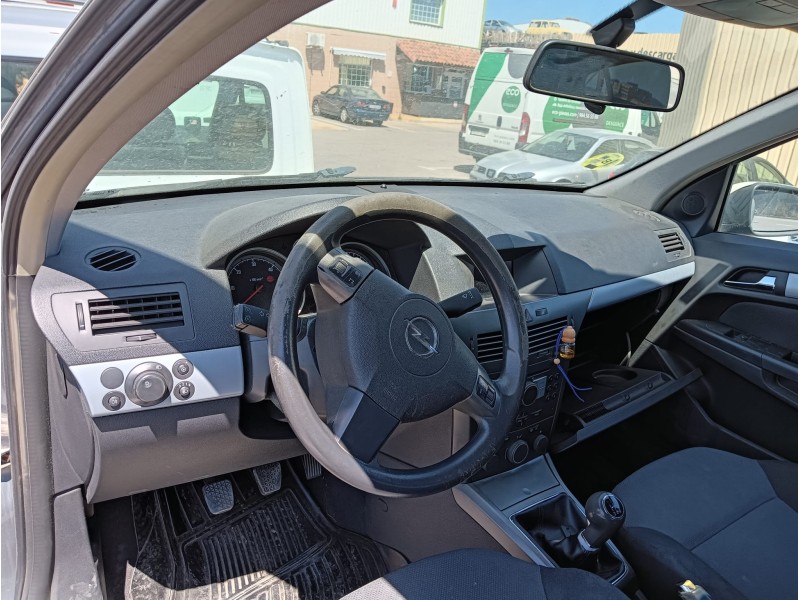 opel astra h (a04) del año 2005