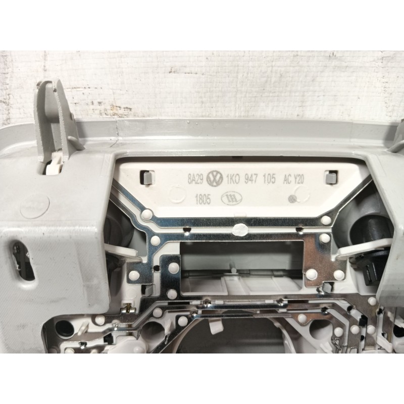 Recambio de luz interior para seat leon (5f1) 1.2 tsi referencia OEM IAM   
