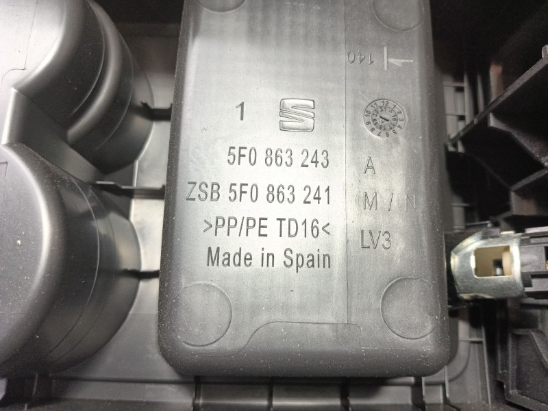 Recambio de apoyabrazos central para seat leon (5f1) 1.2 tsi referencia OEM IAM   