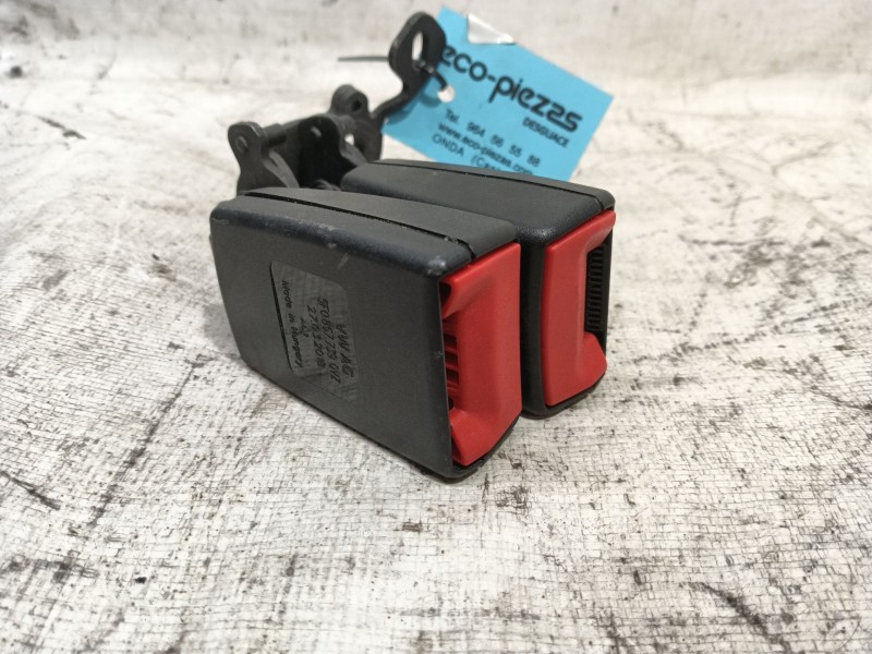 Recambio de enganche cinturon trasero central para seat leon (5f1) 1.2 tsi referencia OEM IAM   