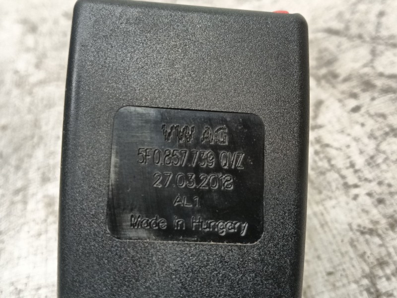 Recambio de enganche cinturon trasero central para seat leon (5f1) 1.2 tsi referencia OEM IAM   