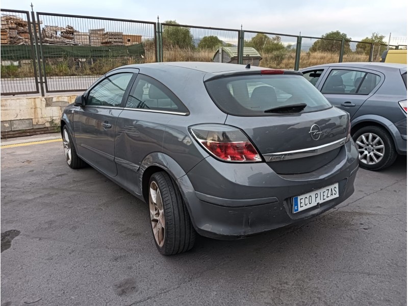 opel astra h gtc (a04) del año 2006