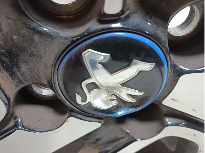 Recambio de llanta para peugeot 108 1.0 vti 72 referencia OEM IAM B000908277 ET35 4.5Jx15CH4
