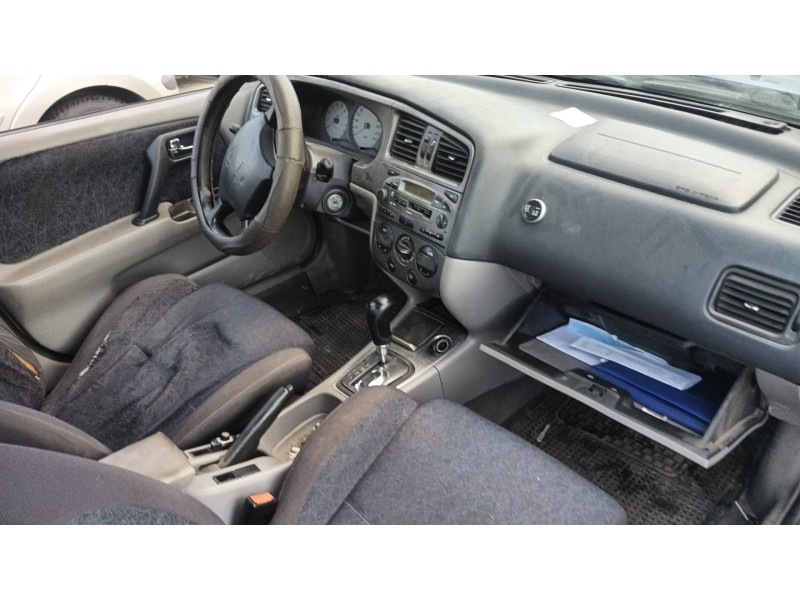 nissan primera (p11) del año 2000