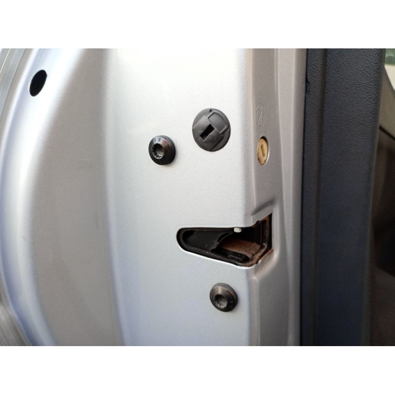 Recambio de cerradura puerta trasera izquierda para seat altea (5p1) 1.4 tsi referencia OEM IAM   