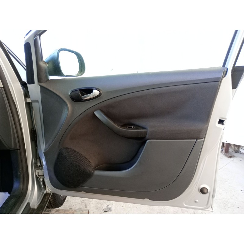 Recambio de guarnecido puerta delantera derecha para seat altea (5p1) 1.4 tsi referencia OEM IAM   