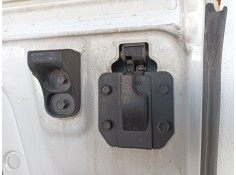Recambio de puerta trasera derecha para hyundai h350 furgoneta 2.5 crdi referencia OEM IAM COMPLETA   2