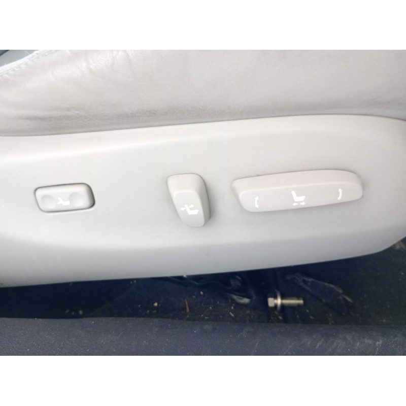Recambio de asiento delantero derecho para lexus is ii (_e2_) 220d (ale20) referencia OEM IAM   