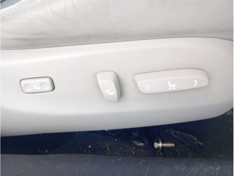 Recambio de asiento delantero derecho para lexus is ii (_e2_) 220d (ale20) referencia OEM IAM   