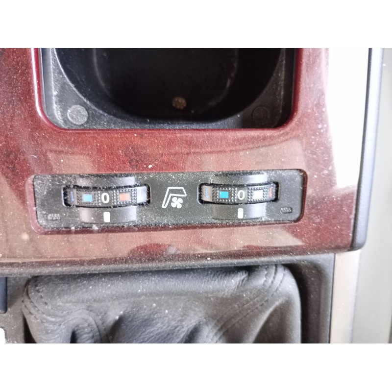 Recambio de asiento delantero derecho para lexus is ii (_e2_) 220d (ale20) referencia OEM IAM   