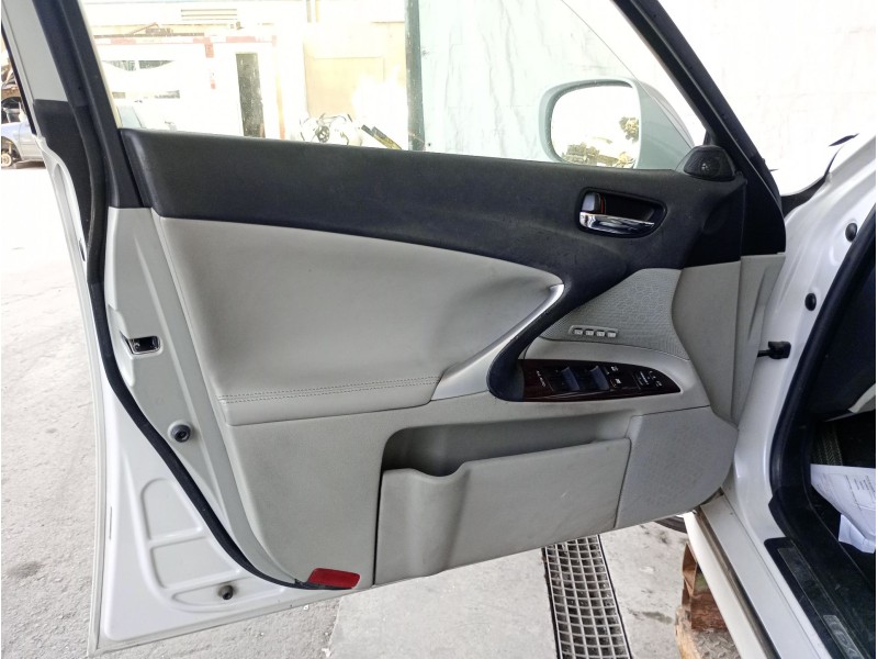 Recambio de guarnecido puerta delantera izquierda para lexus is ii (_e2_) 220d (ale20) referencia OEM IAM   
