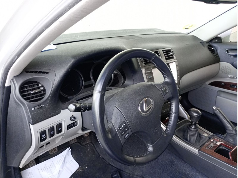 Recambio de salpicadero para lexus is ii (_e2_) 220d (ale20) referencia OEM IAM   