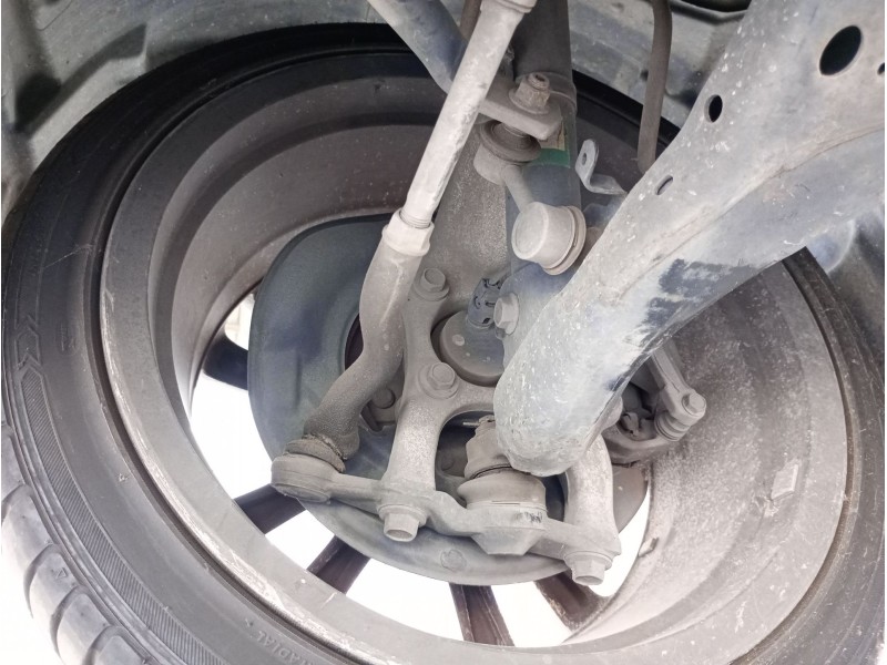 Recambio de mangueta delantera derecha para lexus is ii (_e2_) 220d (ale20) referencia OEM IAM   