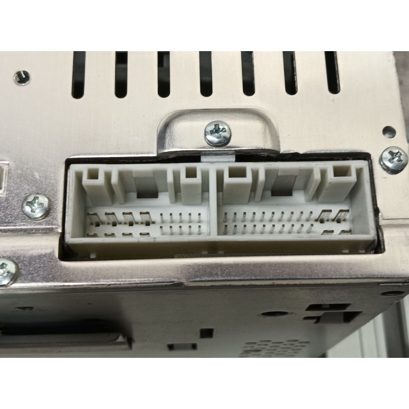 Recambio de sistema audio / radio cd para hyundai h350 furgoneta 2.5 crdi referencia OEM IAM   