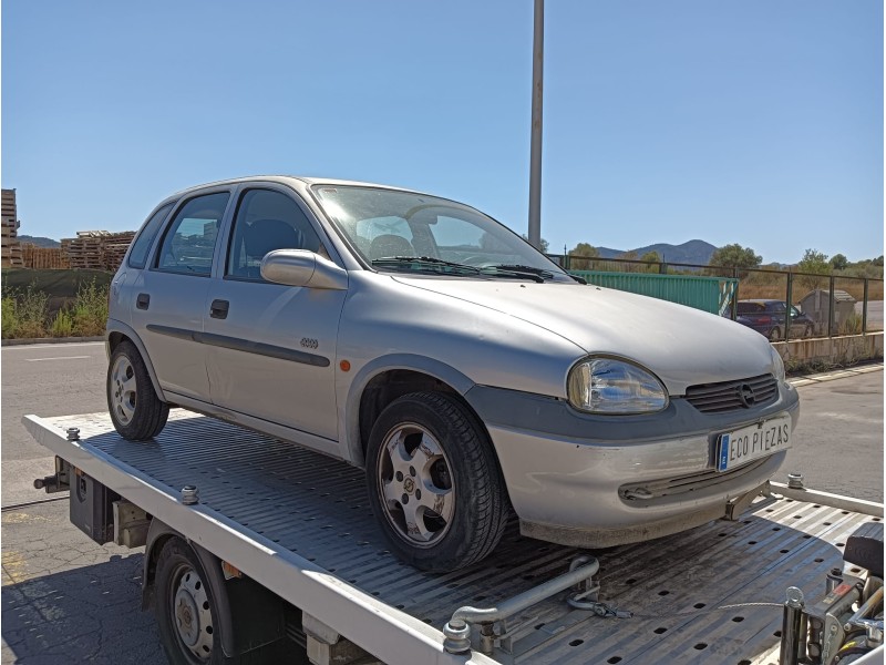 opel corsa b (s93) del año 2000
