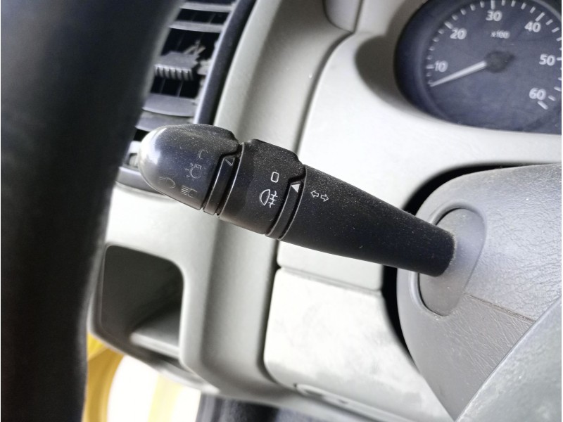 Recambio de mando intermitentes para renault trafic ii furgoneta (fl) 2.5 dci 135 (fl0d) referencia OEM IAM   