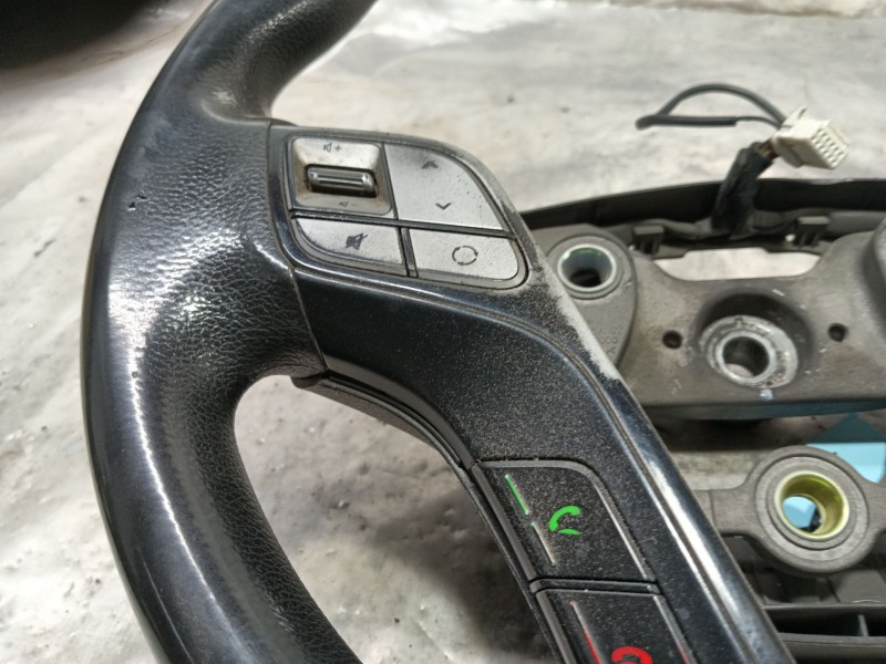Recambio de volante para hyundai h350 furgoneta 2.5 crdi referencia OEM IAM   