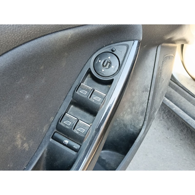 Recambio de mando elevalunas delantero izquierdo para ford focus iii 1.0 ecoboost referencia OEM IAM 2033142  