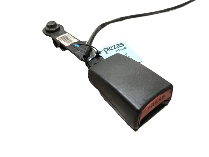 Recambio de enganche cinturon delantero derecho para hyundai h350 furgoneta 2.5 crdi referencia OEM IAM   
