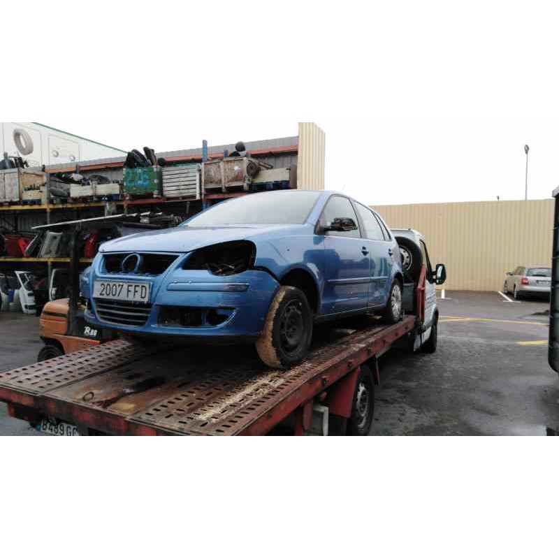 VOLKSWAGEN POLO (9N3)