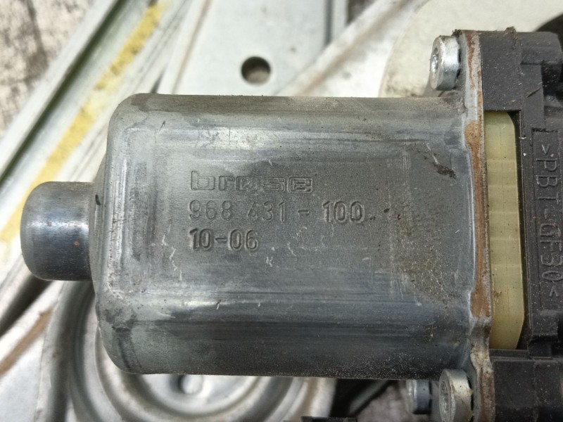 Recambio de elevalunas delantero izquierdo para renault megane iii berlina 5 p authentique referencia OEM IAM   