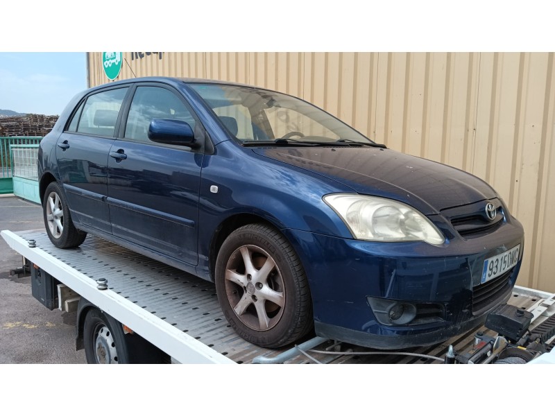 toyota corolla (_e12_) del año 2005