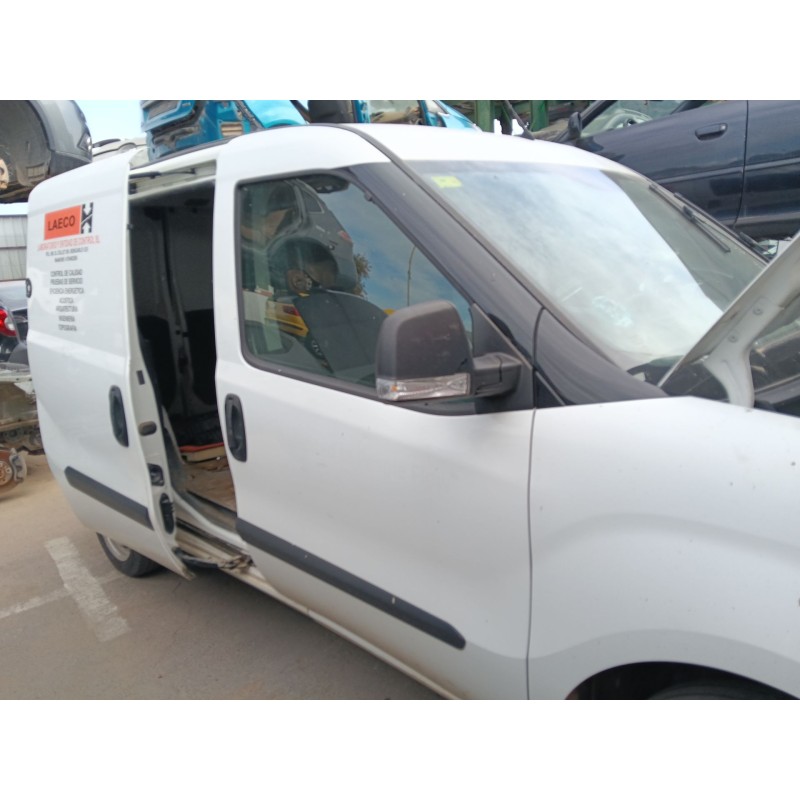 Recambio de puerta delantera derecha para fiat doblo cargo (263_) 1.3 d multijet (263wxu1a) referencia OEM IAM 0000052155064  