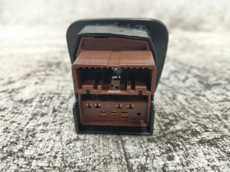 Recambio de mando retrovisor para peugeot 108 1.0 vti 72 referencia OEM IAM   