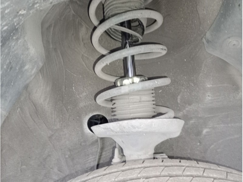 Recambio de amortiguador delantero derecho para volkswagen bora i (1j2) 1.6 16v referencia OEM IAM   