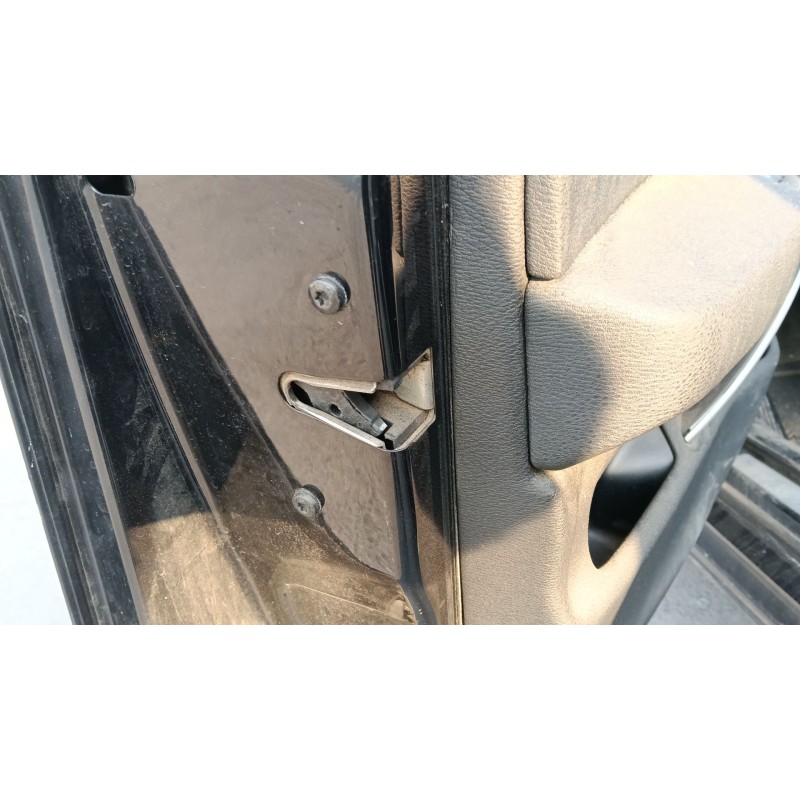 Recambio de cerradura puerta delantera izquierda para bmw x3 (e83) 2.0 sd referencia OEM IAM 51217202143  