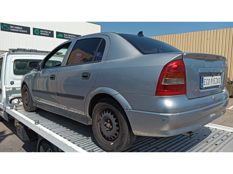 opel astra g hatchback (t98) del año 2001
